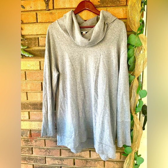 Women’s Merona Cowl Neck Shirt **not a sweater** - Picture 1 of 7